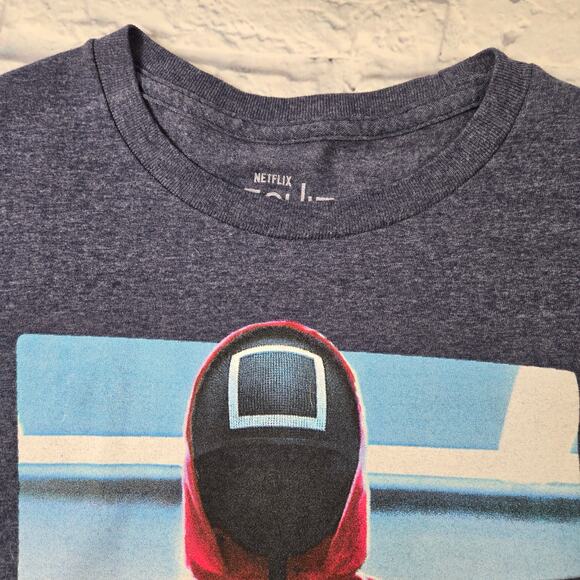 Netflix Squid Game Graphic T-shirt Masked Markers Hierarchy sz Med Heather Blue - Picture 5 of 8